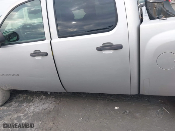 2007 Chevrolet Silverado 1500 LT w/1LT with VIN 2GCEC13C171502183, listed as a IAAI auction lot 41565427 with 216,899 mi miles. Bid and sale history available at carsss.com. Image 14.