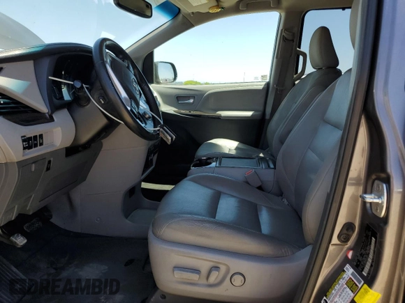 2017 Toyota Sienna XLE Auto Access Seat with VIN 5TDYZ3DC1HS838612, listed as a Copart auction lot 61286525 with 269,050 mi miles and Clean title. Bid and sale history available at DreamBid. Image 7.