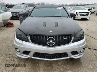 2009 Mercedes-Benz C 63 AMG with VIN WDDGF77X29F200760, listed as a Copart auction lot 42712085 with 190,527 mi miles and Salvage Title. Bid and sale history available at DreamBid. Image 5.