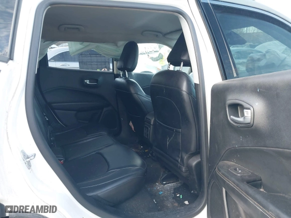2018 Jeep Compass Latitude with VIN 3C4NJCBB2JT108465, listed as a IAAI auction lot 41833695 with 162,983 mi miles. Bid and sale history available at carsss.com. Image 8.
