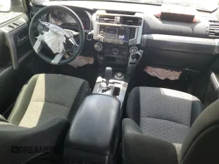 2021 Toyota 4Runner SR5 z VIN JTEMU5JRXM5915622, wystawiony jako Copart lot #56334495 z przebiegiem 109 774 mil mil oraz Szkoda całkowita • Salvage title. Historia ofert i sprzedaży dostępna na DreamBid. Obrazek 8.