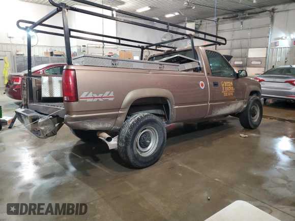 1997 Chevrolet Silverado 2500 z VIN 1GCGK24R4VZ218989, wystawiony jako Copart lot #81666954 z przebiegiem 286 219 mil mil oraz Szkoda całkowita • Salvage title. Historia ofert i sprzedaży dostępna na DreamBid. Obrazek 3.