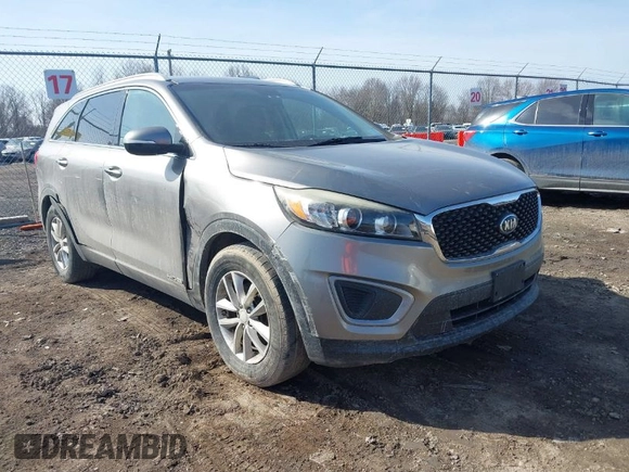 2016 Kia Sorento LX with VIN 5XYPGDA54GG065563, listed as a IAAI auction lot 41801533 with 126,557 mi miles. Bid and sale history available at carsss.com. Image 1.