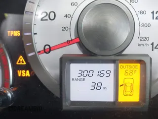 2011 Honda Pilot EX-L with VIN 5FNYF4H57BB107110, listed as a IAAI auction lot 42121356 with 300,169 mi miles and . Bid and sale history available at carsss.com. Image 15.