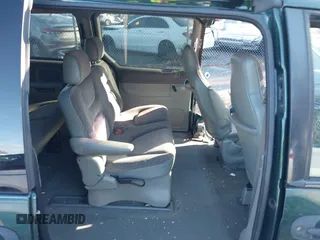 1998 Plymouth Voyager SE z VIN 1P4GP44G4WB769991, wystawiony jako IAAI lot #41508324 z przebiegiem 129 915 mil mil oraz . Historia ofert i sprzedaży dostępna na DreamBid. Obrazek 8.