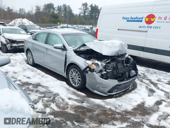 2016 Toyota Avalon XLE Premium z VIN 4T1BD1EB0GU049999, wystawiony jako IAAI lot #41624589 z przebiegiem 61 785 mil mil oraz . Historia ofert i sprzedaży dostępna na DreamBid. Obrazek 1.