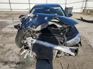 2018 BMW 7 Series 740i xDrive with VIN WBA7E4C53JGV24022, listed as a Copart auction lot 84907394 with 0 mi miles and Salvage Title. Bid and sale history available at carsss.com. Image 5.