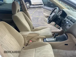 2004 Honda Civic z VIN 1HGEN26474L000211, wystawiony jako Copart lot #60339255 z przebiegiem 114 272 mil mil oraz Czysty tytuł • Clean title. Historia ofert i sprzedaży dostępna na DreamBid. Obrazek 5.