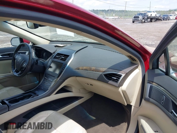 2014 Lincoln MKZ z VIN 3LN6L2G97ER811198, wystawiony jako IAAI lot #42132804 z przebiegiem 108 720 mil mil oraz . Historia ofert i sprzedaży dostępna na DreamBid. Obrazek 5.