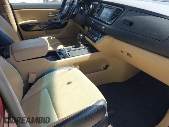 2015 Kia Sedona EX with VIN KNDMC5C19F6018139, listed as a IAAI auction lot 42031165 with 136,484 mi miles. Bid and sale history available at carsss.com. Image 5.