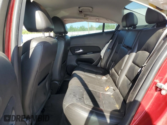 2014 Chevrolet Cruze 2LT z VIN 1G1PE5SB5E7376275, wystawiony jako Copart lot #58306455 z przebiegiem 117 939 mil mil oraz Szkoda całkowita • Salvage title. Historia ofert i sprzedaży dostępna na DreamBid. Obrazek 10.