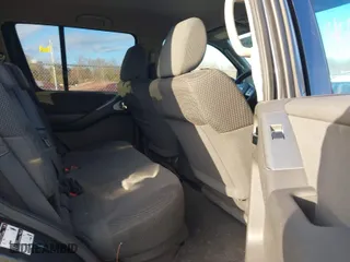 2010 Nissan Pathfinder SE with VIN 5N1AR1NBXAC618786, listed as a IAAI auction lot 40906301 with 217,190 mi miles. Bid and sale history available at carsss.com. Image 8.