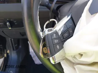 2021 Volkswagen Arteon SE z VIN WVWAR7AN5ME012022, wystawiony jako IAAI lot #41964379 z przebiegiem 30 771 mil mil oraz . Historia ofert i sprzedaży dostępna na DreamBid. Obrazek 11.
