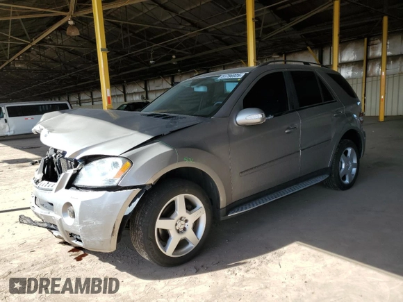 2008 Mercedes-Benz M 550 with VIN 4JGBB72E48A328981, listed as a Copart auction lot 51796925 with 97,460 mi miles and Salvage Title. Bid and sale history available at carsss.com. Image 1.
