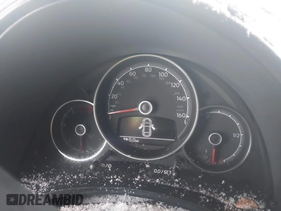 2019 Volkswagen Beetle S с VIN 3VWFD7ATXKM719544, выставлен на аукционе IAAI как лот 41565506 с пробегом 21 734 миль миль и . История ставок и продаж доступна на DreamBid. Изображение 7.