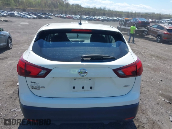 2017 Nissan Rogue Sport SL with VIN JN1BJ1CR1HW122612, listed as a IAAI auction lot 42126526 with 46,272 mi miles. Bid and sale history available at carsss.com. Image 16.