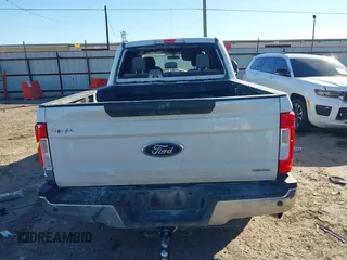 2019 Ford Super Duty F-250 SRW XL with VIN 1FT7W2A61KEG05954, listed as a IAAI auction lot 40849760 with 191,581 mi miles. Bid and sale history available at carsss.com. Image 16.