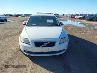 2010 Volvo S40 z VIN YV1382MSXA2510921, wystawiony jako IAAI lot #41227474 z przebiegiem 148 929 mil mil oraz . Historia ofert i sprzedaży dostępna na DreamBid. Obrazek 12.