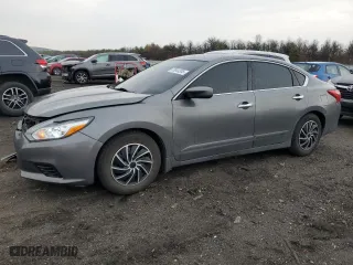 2017 Nissan Altima 2.5 SR with VIN 1N4AL3AP0HC213779, listed as a Copart auction lot 53044205 with 136,078 mi miles and Salvage Title. Bid and sale history available at carsss.com. Image 1.