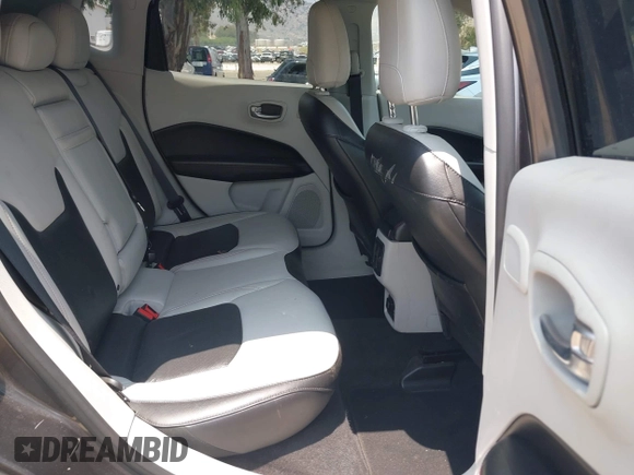 2018 Jeep Compass Limited with VIN 3C4NJCCB5JT253420, listed as a IAAI auction lot 42443809 with 98,057 mi miles and . Bid and sale history available at DreamBid. Image 8.