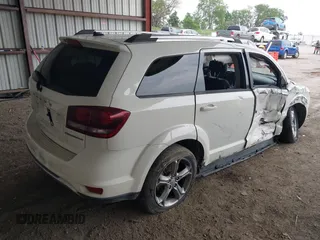 2017 Dodge Journey Crossroad Plus z VIN 3C4PDDGG2HT574854, wystawiony jako IAAI lot #42444167 z przebiegiem 111 936 mil mil oraz . Historia ofert i sprzedaży dostępna na DreamBid. Obrazek 4.