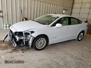 2014 Ford Fusion SE Hybrid with VIN 3FA6P0LU6ER211785, listed as a Copart auction lot 60024535 with 45,580 mi miles and Salvage title. Bid and sale history available at DreamBid. Image 1.