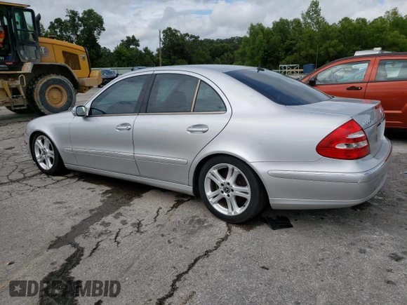 2005 Mercedes-Benz E 500 z VIN WDBUF83J85X177556, wystawiony jako Copart lot #60916214 z przebiegiem 185 915 mil mil oraz Szkoda całkowita • Salvage title. Historia ofert i sprzedaży dostępna na DreamBid. Obrazek 2.
