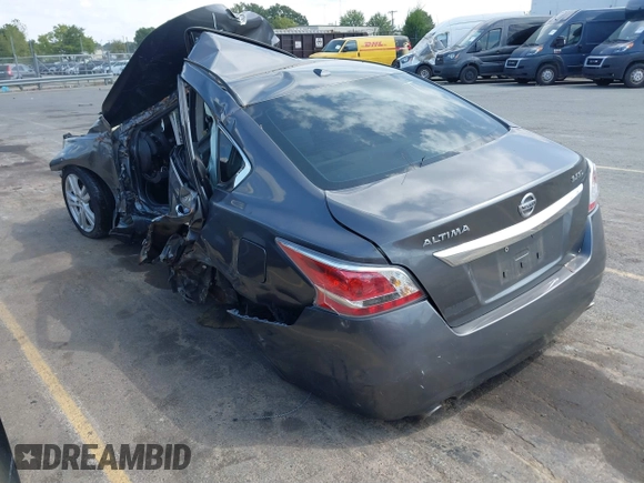 2015 Nissan Altima SL with VIN 1N4BL3AP8FC112779, listed as a IAAI auction lot 39860990 with Not Provided miles and . Bid and sale history available at carsss.com. Image 3.