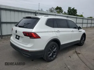 2023 Volkswagen Tiguan SE with VIN 3VVNB7AX9PM029204, listed as a Copart auction lot 58340285 with 13,693 mi miles and Salvage title. Bid and sale history available at DreamBid. Image 3.