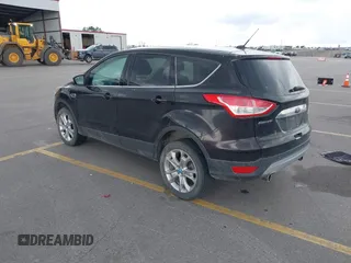 2013 Ford Escape SEL z VIN 1FMCU9H90DUC34965, wystawiony jako IAAI lot #42361165 z przebiegiem 177 387 mil mil oraz . Historia ofert i sprzedaży dostępna na DreamBid. Obrazek 3.