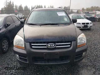 2005 Kia Sportage LX with VIN KNDJF723557054234, listed as a IAAI auction lot 40652851 with 220,215 mi miles and . Bid and sale history available at carsss.com. Image 12.