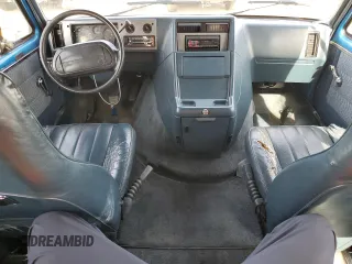 1994 Chevrolet Express Beauville with VIN 1GNEG25K4RF171116, listed as a Copart auction lot 47140245 with 387,119 mi miles and Clean Title. Bid and sale history available at carsss.com. Image 8.