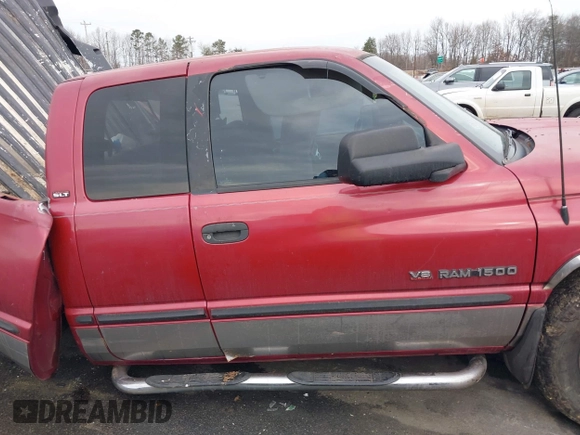 1998 Dodge 1500 z VIN 3B7HC13Z8WG211462, wystawiony jako IAAI lot #41468214 z przebiegiem 259 305 mil mil oraz . Historia ofert i sprzedaży dostępna na DreamBid. Obrazek 13.