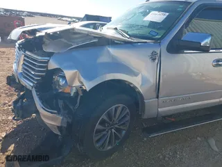 2016 Lincoln Navigator Select with VIN 5LMJJ2HT6GEL08923, listed as a IAAI auction lot 41663454 with 126,199 mi miles. Bid and sale history available at carsss.com. Image 18.