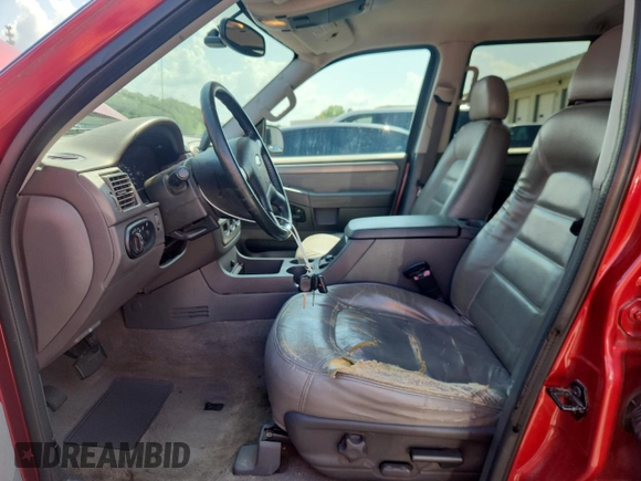 2004 Ford Explorer XLT z VIN 1FMZU63KX4UC28304, wystawiony jako Copart lot #59539345 z przebiegiem 209 369 mil mil oraz Szkoda całkowita • Salvage title. Historia ofert i sprzedaży dostępna na DreamBid. Obrazek 7.