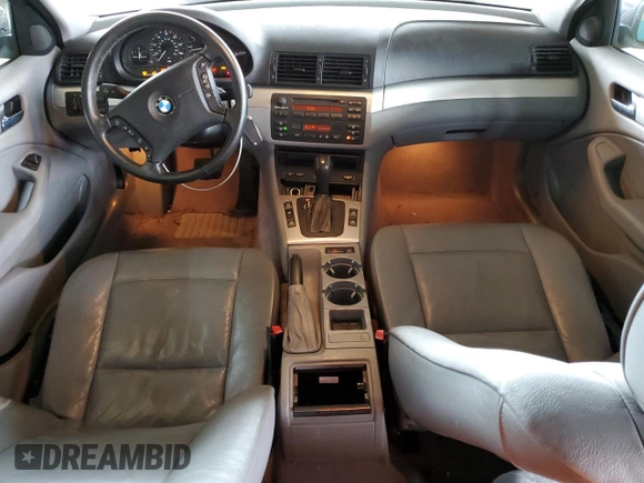 2002 BMW 3 Series 325i with VIN WBAET37452NG79633, listed as a Copart auction lot 44743375 with 118,710 mi miles and Clean Title. Bid and sale history available at carsss.com. Image 8.