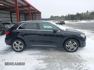2020 Audi Q3 S line Prestige z VIN WA1FECF34L1043781, wystawiony jako IAAI lot #41500404 z przebiegiem 80 711 mil mil oraz . Historia ofert i sprzedaży dostępna na DreamBid. Obrazek 13.