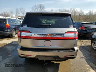 2018 Lincoln Navigator Reserve z VIN 5LMJJ2LT4JEL06991, wystawiony jako Copart lot #47112244 z przebiegiem Nie podano mil oraz . Historia ofert i sprzedaży dostępna na DreamBid. Obrazek 6.