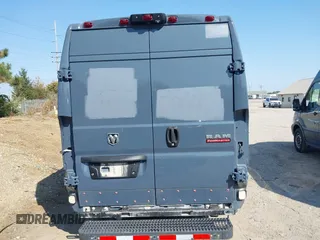 2020 Ram ProMaster Cargo with VIN 3C6URVJG0LE112638, listed as a IAAI auction lot 40284270 with 61,443 mi miles and . Bid and sale history available at carsss.com. Image 17.