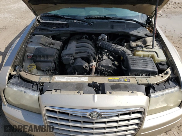 2006 Chrysler 300 with VIN 2C3KA43R96H366295, listed as a Copart auction lot 45477535 with 195,498 mi miles and Salvage Title. Bid and sale history available at carsss.com. Image 11.