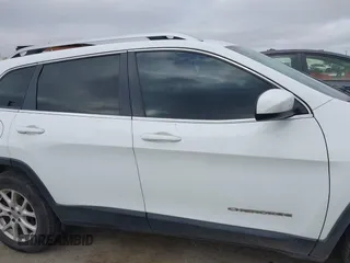 2017 Jeep Cherokee Latitude with VIN 1C4PJMCB4HW519173, listed as a IAAI auction lot 42207463 with 148,198 mi miles and . Bid and sale history available at DreamBid. Image 14.