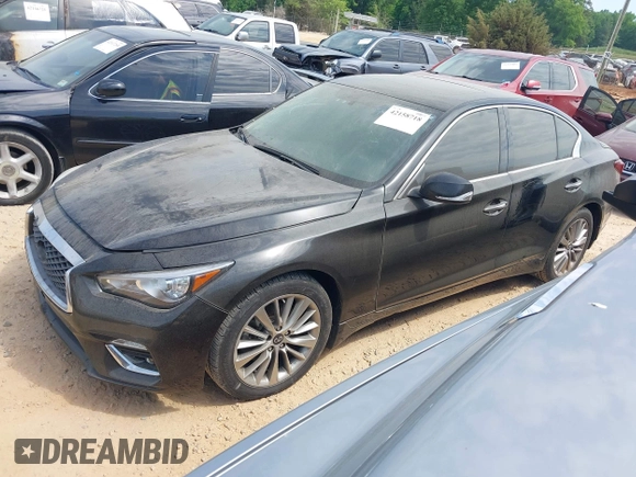 2018 Infiniti Q50 3.0t Luxe with VIN JN1EV7AR1JM611505, listed as a IAAI auction lot 42158718 with 111,495 mi miles. Bid and sale history available at carsss.com. Image 17.