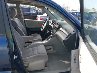 2002 Toyota Highlander with VIN JTEGF21AX20045168, listed as a IAAI auction lot 41700807 with 219,011 mi miles. Bid and sale history available at carsss.com. Image 5.