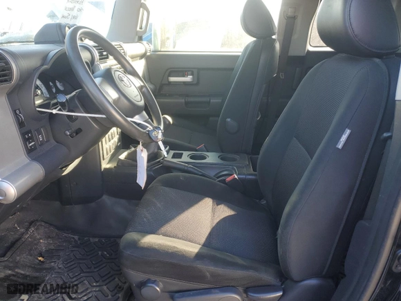 2008 Toyota FJ Cruiser with VIN JTEBU11F38K030658, listed as a Copart auction lot 45101245 with 103,142 mi miles and Salvage Title. Bid and sale history available at carsss.com. Image 7.