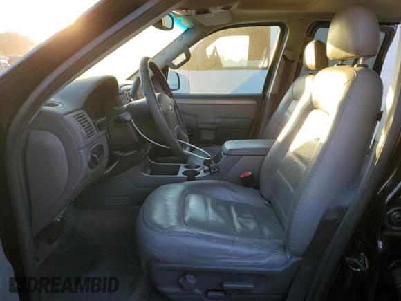 2004 Ford Explorer z VIN 1FMDU63K24ZA17336, wystawiony jako Copart lot #83890614 z przebiegiem 156 117 mil mil oraz Szkoda całkowita • Salvage title. Historia ofert i sprzedaży dostępna na DreamBid. Obrazek 7.
