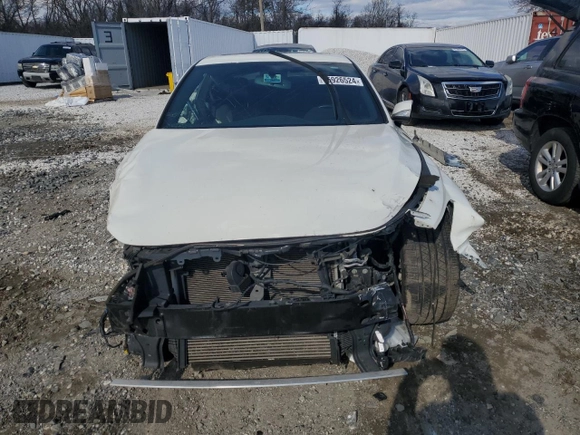 2017 Infiniti Q60 Premium with VIN JN1CV7EL4HM320732, listed as a Copart auction lot 85926524 with 83,261 mi miles and Salvage title. Bid and sale history available at DreamBid. Image 5.