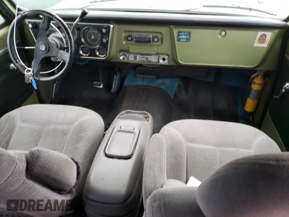 1971 Chevrolet Suburban z VIN CE261Z640706, wystawiony jako Copart lot #87385634 z przebiegiem 818 477 mil mil oraz Czysty tytuł • Clean title. Historia ofert i sprzedaży dostępna na DreamBid. Obrazek 8.