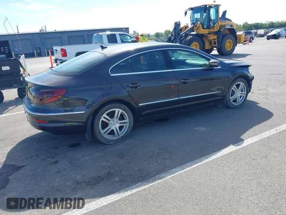 2010 Volkswagen CC Lux Plus with VIN WVWHN7AN1AE542428, listed as a IAAI auction lot 40251462 with 136,899 mi miles. Bid and sale history available at carsss.com. Image 4.