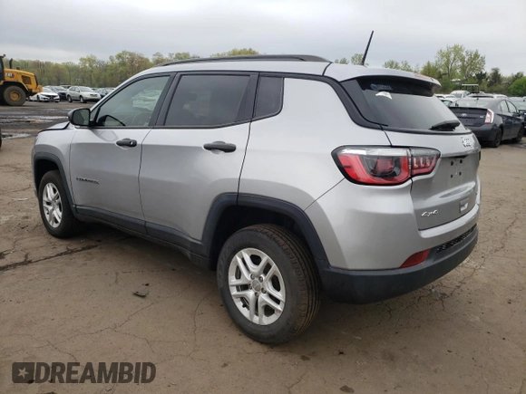 2018 Jeep Compass Sport с VIN 3C4NJDAB0JT100209, выставлен на аукционе Copart как лот 53946635 с пробегом 84 881 миль миль и Списание • Salvage title. История ставок и продаж доступна на DreamBid. Изображение 2.