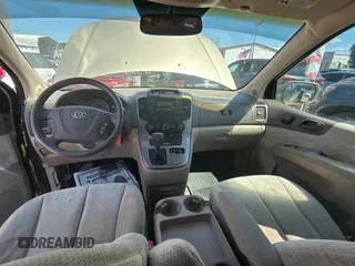 2008 Kia Sedona LX with VIN KNDMB233X86193585, listed as a Copart auction lot 51092985 with 251,188 mi miles and Clean Title. Bid and sale history available at carsss.com. Image 9.